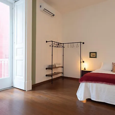 Modern Hospitality Exclusive Neapel