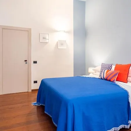 Modern Hospitality Exclusive * נאפולי